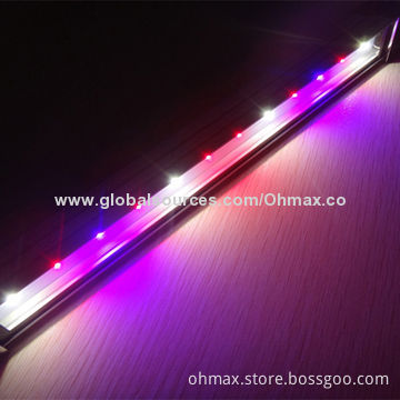 Waterproof LED Grow Lamps with Hydroponic System in Our Plant Factory for Indoor Plants Growth